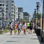 trei afaceristi vor sa construiasca un nou aparthotel cu noua etaje langa promenada de la navodari 67353f45a0933