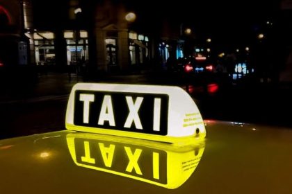 trei tineri au blocat un taxi si au luat o cu forta pe concubina unuia dintre ei 673232ebeb36e