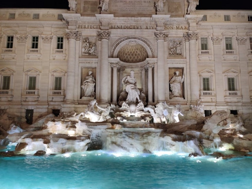 turistii despre inlocuirea temporara a fantanii trevi din roma am ras cand am vazut prima data 67261ffd24b51