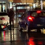 un scuter a ricosat intr o masina de politie in fata mall ului 673677c92fa2f