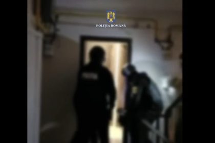 video arestati pentru trafic de minori sapte persoane au fost saltate de politisti in urma unor perchezitii 673748c8bd291