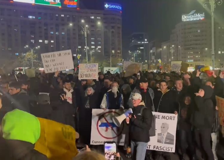 video sute de tineri protesteaza din nou impotriva lui georgescu in capitala 67477ac347575