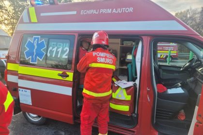 accident rutier in poarta 6 intre o ambulanta privata si o masina de curierat mai multi pacienti care erau in drum spre centrul de dializa au fost implicati unul a ajuns la spital 6752c20492e4a