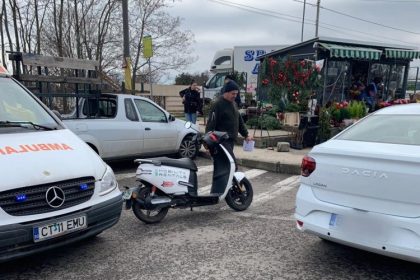 accident rutier pe strada eliberarii implicat un moped 67596c277e9ae