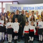 colindatorii au adus bucuria sarbatorilor de iarna la consiliul judetean constanta galerie foto 676442971f65b