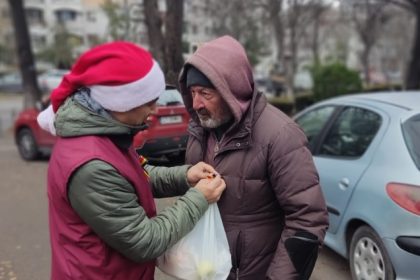 in ziua nationala a romaniei asociatia suflete deschise a urat la multi ani fratilor bunului hristos celor prea mici aflati 674c72d75ee5d