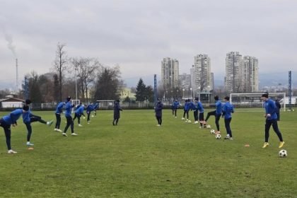 juniorii farul constanta au efectuat antrenamentul oficial pentru returul cu lokomotiva zagreb galerie foto video 67583e50a96e3