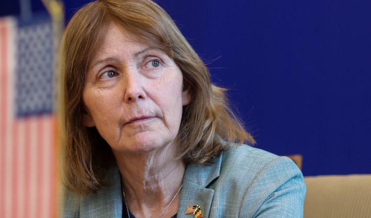 kathleen kavalec ambasador sua nicio decizie luata in aceasta perioada cruciala nu ar trebui sa limiteze dreptul romanilor de a vota liber sau sa puna in pericol credibilitatea procesului e 674b80996a4cc