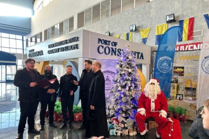 mos craciun a ajuns pe malul romanesc al marii negre ce surprize a avut pentru 22 de copii institutionalizati din constanta galerie foto 67668ee7afef6