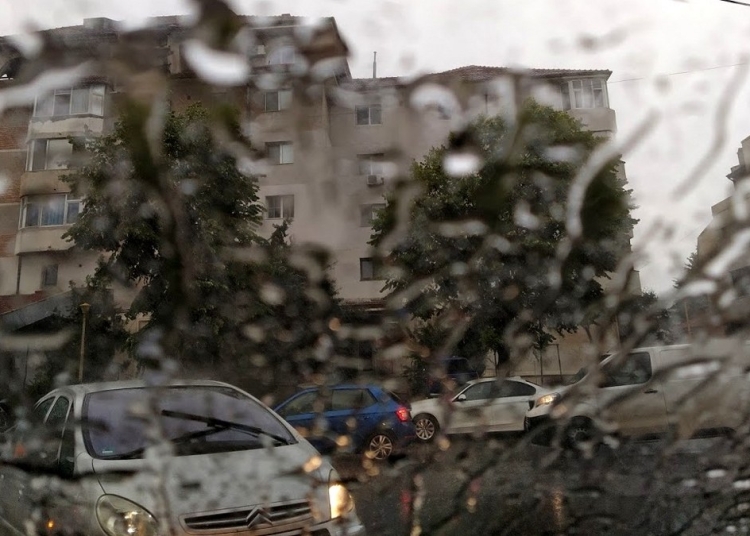 primaria constanta a pus la dispozitie trei numere de telefon in caz de urgenta in contextul avertizarilor meteo valabile pana miercuri 676a9a4ed4c8d