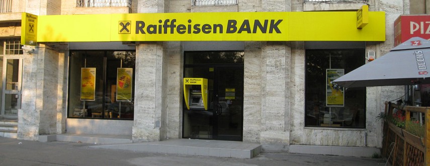 raiffeisen bank anunta programul pentru perioada sarbatorilor de anul nou 676fe610bd95b