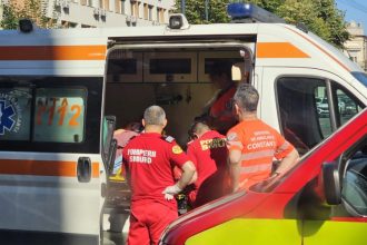 s a inrosit telefonul la ambulanta in primele zile de craciun la constanta 676e7184e57a4