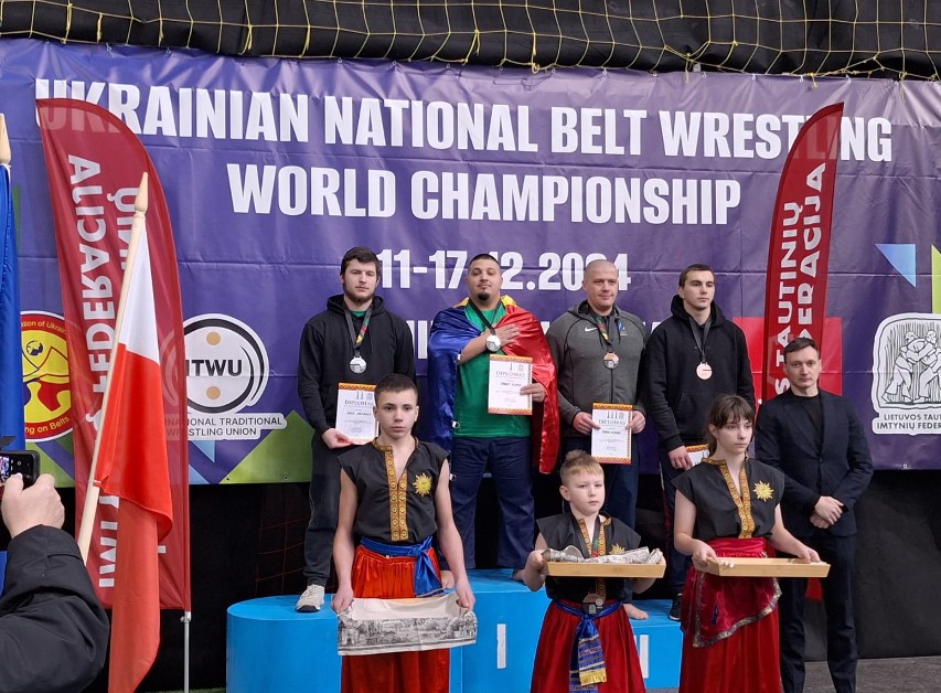 sportivii romani stralucesc la campionatul mondial de kures din vilnius 67657dc0d221c