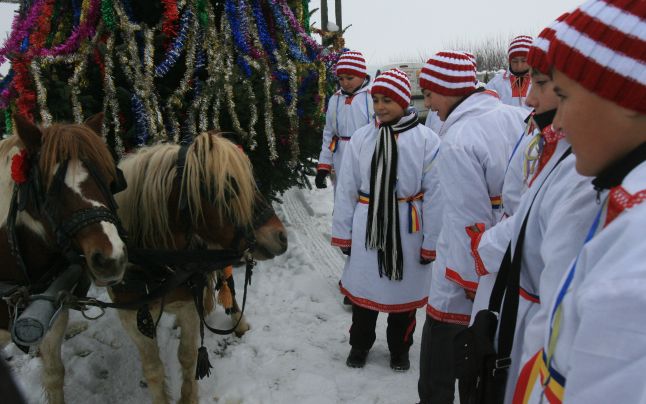 traditii si obiceiuri romanesti in perioada sarbatorilor de iarna 67717e710efff