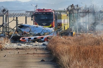 video tragedie aviatica in coreea de sud un avion cu 181 de oameni la bord pasageri si membri ai echipajului a explodat dupa o aterizare fortata 677101c8dee84