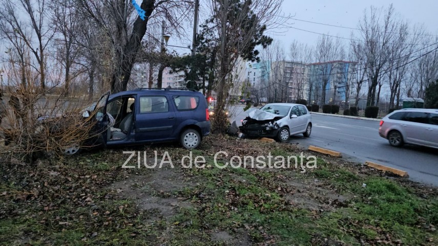 accident rutier in statiunea mamaia zona hotel caraiman doua autoturisme implicate galerie fotovideo 6783d9b87c44e