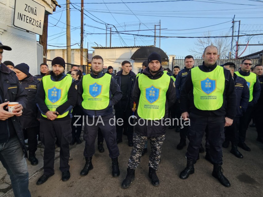 angajatii penitenciarului constanta poarta alba organizeaza protest impotriva ordonantei trenulet pentru apararea drepturilor profesionale fotovideo 6780bdfebd6fc