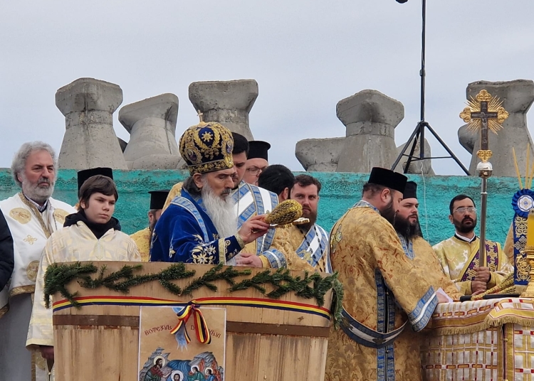 arhiepiscopia tomisului a anuntat programul de boboteaza procesiune religioasa in portul tomis si in acest an 6777a178c4274