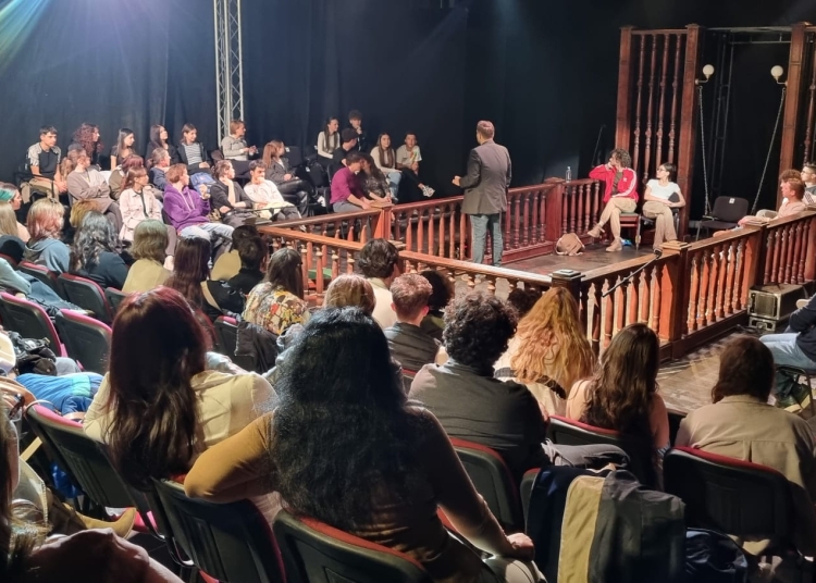 baroul constanta si teatrul de stat constanta lanseaza o colaborare unica pentru promovarea educatiei juridice prin arta 679ce2586ff10