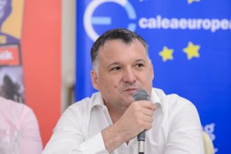 candidatura lui crin antonescu urmeaza sa fie validata oficial in cadrul consiliului national al pnl pe data de 26 ianuarie 67865dfded757