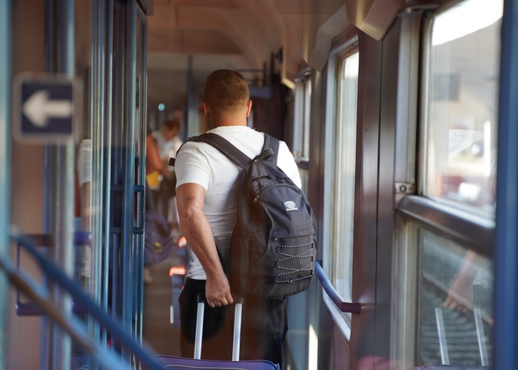 ce conditii trebuie indeplinite de studenti pentru a beneficia de reducerile la biletele de tren 67764da045db7