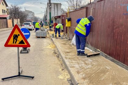 continua lucrarile de reamenajare a zonei pietonale de pe strada baba novac intre strada operei si strada soveja 6788fc3cbddc9