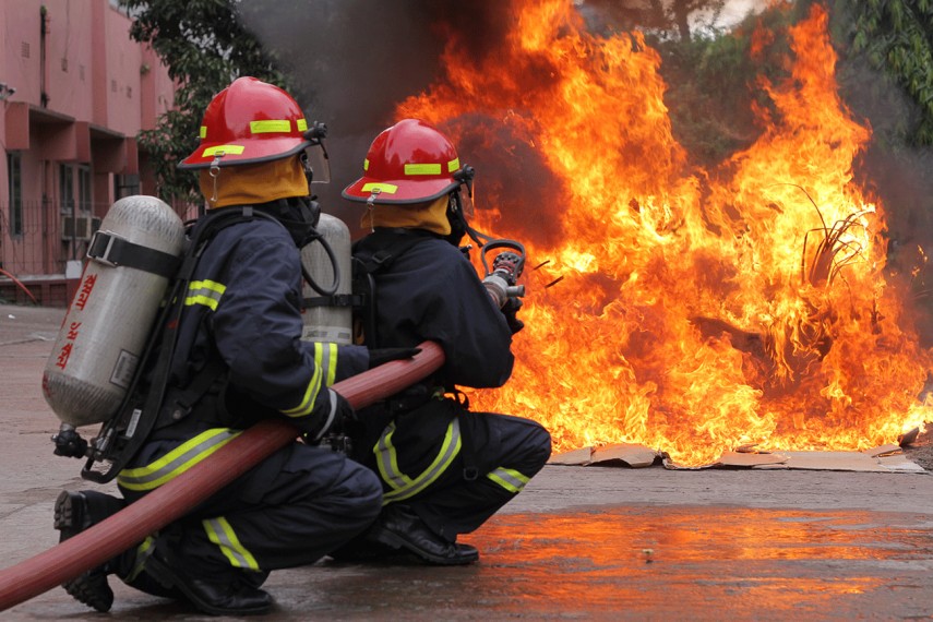 femeie de 80 de ani arsa de vie intr un incendiu ce a cuprins o locuinta din judetul brasov 678256fe47f56