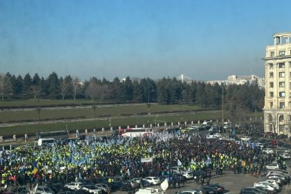 gaerie fotovideo politistii si angajatii penitenciarului poarta alba au protestat in capitala 678a67541a9a1