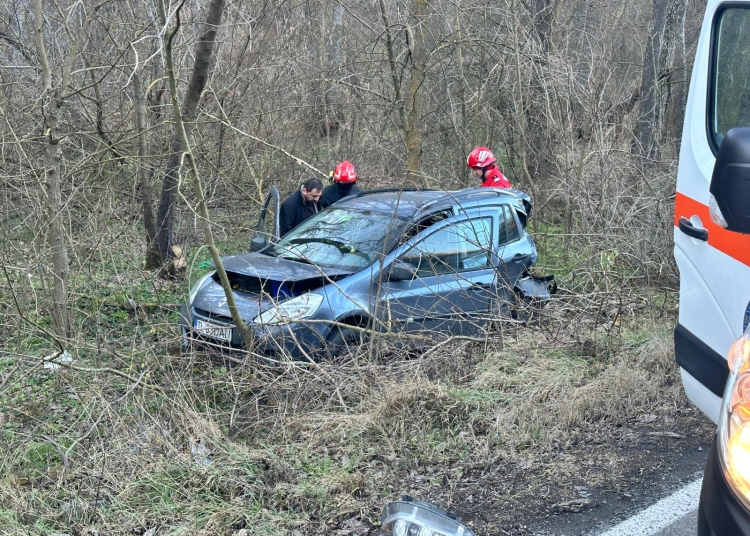 galerie foto accident rutier intre doua masini in zona babadag 678a860dc0642