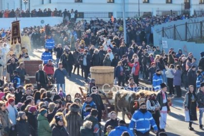 gruparea de jandarmi mobila tomis constanta a asigurat ordinea publica la sarbatoarea de boboteaza video 677be88914679