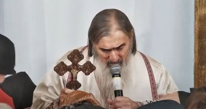 ips teodosie incalca regulile patriarhiei arhiepiscopul tomisului ar fi exorcizat o femeie in timpul moliftelor sfantului vasile cel mare 678a6ed77f108