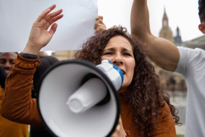 miting de protest organizat in piata victoriei de ziua unirii principatelor nemultumiri legate de ordonanta trenulet 67934df7cfd40