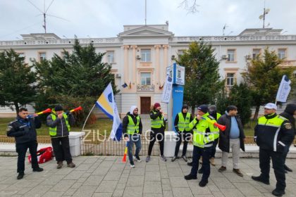 politistii din intreaga tara au iesit in strada oamenii legii protesteaza impotriva taierilor salariale 67863662cb807