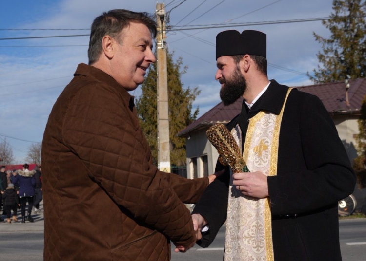 presedintele consiliului judetean constanta florin mitroi a mers de boboteaza in localitatile dorobantu si nicolae balcescu 677bd6635983d