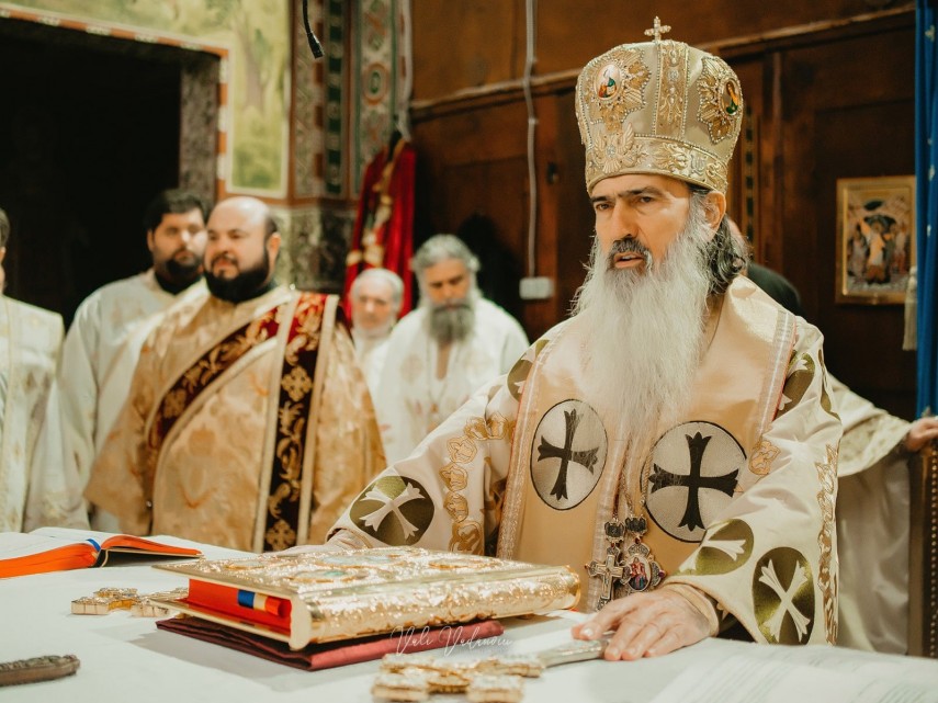 programul liturgic al arhiepiscopului tomisului unde este asteptat pe 8 si 9 ianuarie 677d5e4fb411e