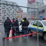 scandal la patinoarul de la un mall de pe bulevardul aurel vlaicu din constanta politistii au intervenit cu spray lacrimogen galerie fotovideo 67841a3de0466