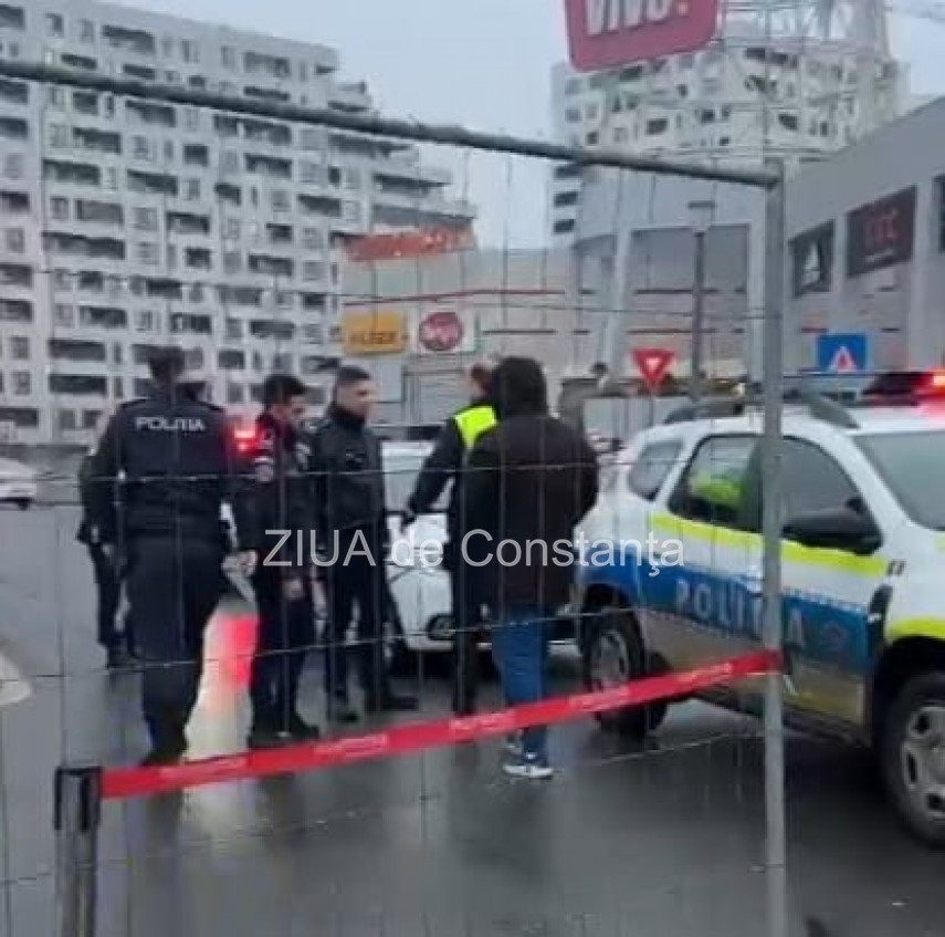 scandal la patinoarul de la un mall de pe bulevardul aurel vlaicu din constanta politistii au intervenit cu spray lacrimogen galerie fotovideo 67841a3de0466