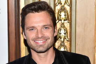 sebastian stan actorul originar din constanta a castigat globul de aur la categoria best performance 677b6ea7adedc