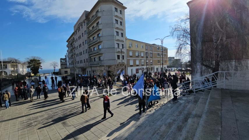 sindicalistii de la damen in actiune de protest la mangalia fotovideo 6798aa387b52c