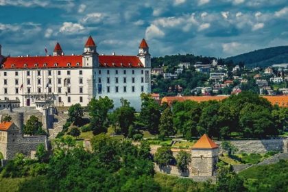 slovacia inima europei centrale cu peisaje montane uimitoare cetati medievale si traditii bine pastrate conditii de intrare si regim de sedere foto 67756296552d0