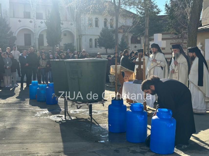 slujba de sfintire a apei la manastirea dervent judetul constanta galerie fotovideo 677a65bf0b7a2