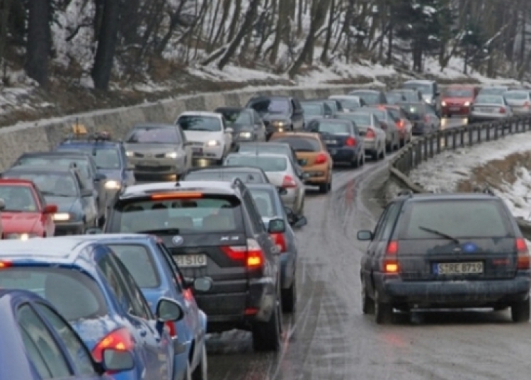 trafic intens pe valea prahovei iata cateva rute alternative 677a7497c918f