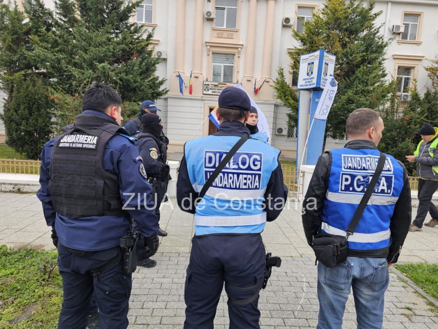 un nou protest al politistilor in fata sediului ipj constanta galerie fotovideo 678629788ae53