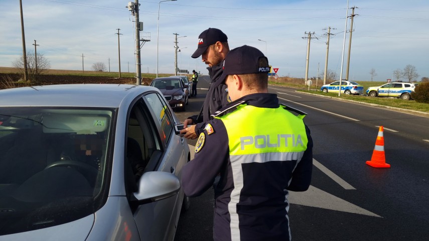 actiunea blocada la navodari amenzi de 8 000 de lei permise retinute si o soferita prinsa bauta la volan 67a8862a73add