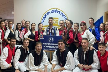 ansamblul folcloric studentesc ovidius pe scena festivalului international de dansuri populare balcanice din edirne 67ac49b1a5fdc