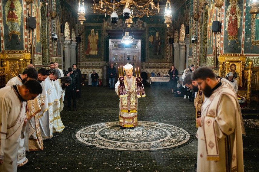 arhiepiscopul tomisului ips teodosie sanctionat cu dojana de bor dupa ce s ar fi implicat politic 67a89ebfe4e4d