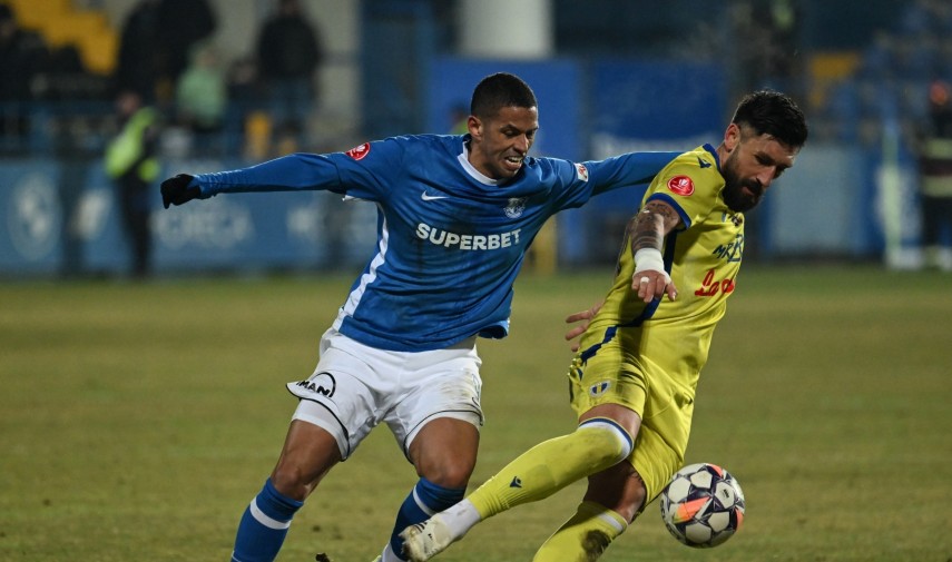 atacantul brazilian rivaldinho transferat de la farul constanta la o echipa din china 67a8c0355edbc