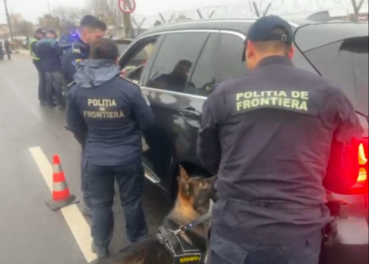 doi indivizi au fost depistati la volan de politistii de frontiera conducand fara permis iar un al treilea a fost prins beat 67b318493050a