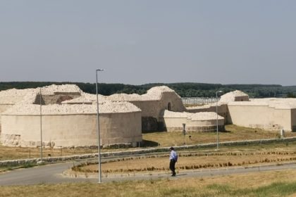 dosarul tepelor trase de firma mara construct in dauna bugetelor judetean si al ue inca amanat pe fond dupa noua ani de la trimiterea in instanta 67abf35ee8c8f