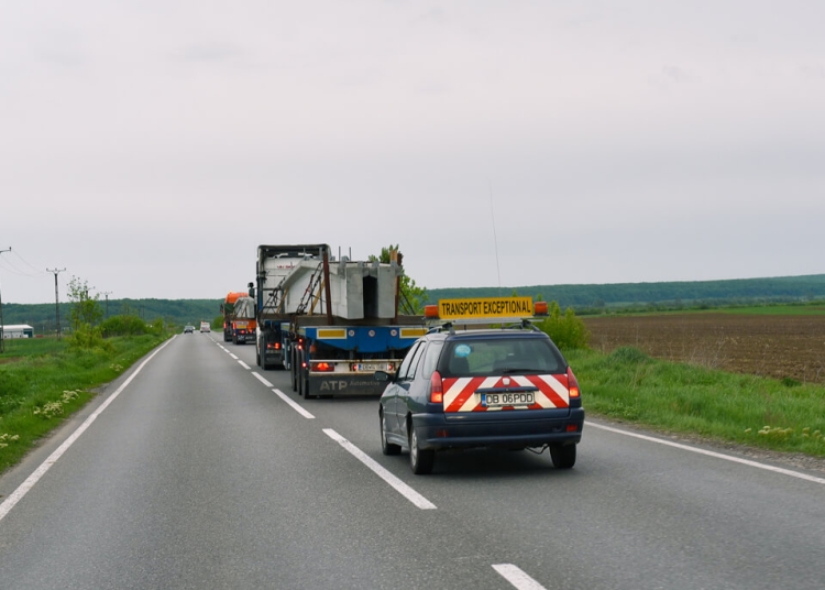 doua transporturi agabaritice pe drumurile din judetul constanta 67bcde503c336